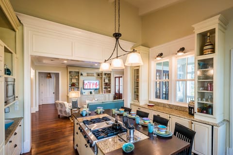 First Floor: Kitchen