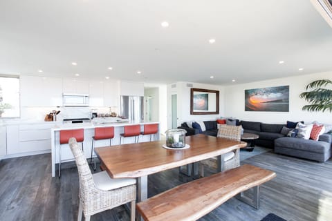 Dine while enjoying the ocean breeze