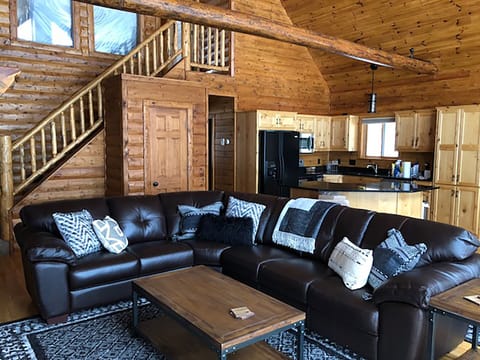 "Great time to relax by the lake with close friends and family, got a beautiful view of the stars and got to see an American bald eagle!!" Tokayo M.