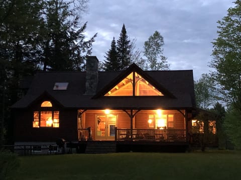 Loons Nest; relax and enjoy sâmores down by the water.