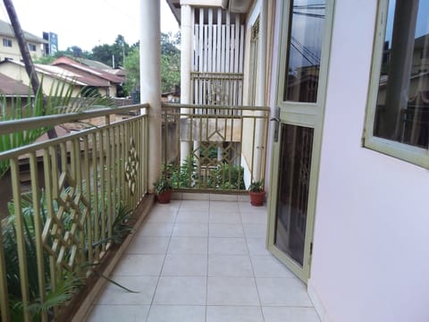 Balcony to the apartment