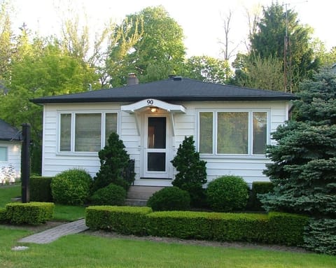 .Welcome to the Hawsepiper Cottage !
