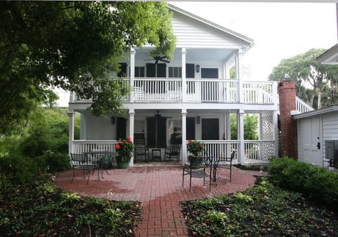 Carriage House on Craven