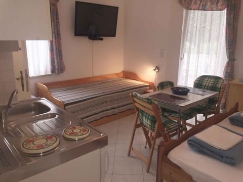 living/bedroom