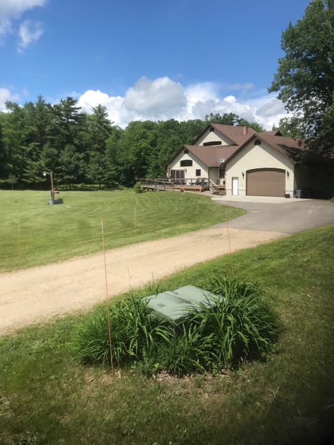 Bliss House driveway
