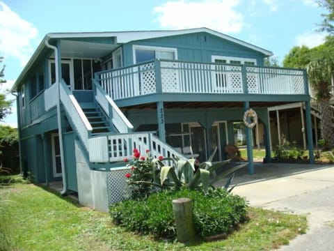 Beautiful 5Bedroom/3Bathroom Pier Home in Oceanside Village, Sleeps 8