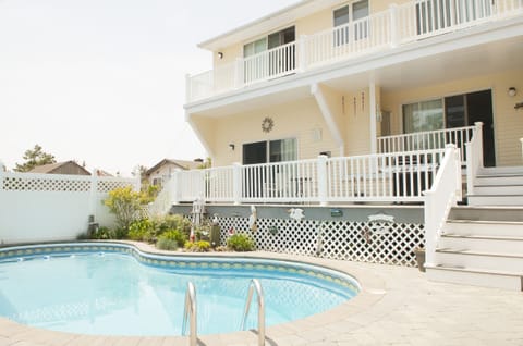 Private pool and patio