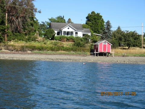 Picture of front of house from Mystery Bay