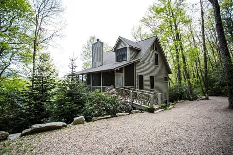 Driveway/catwalk view