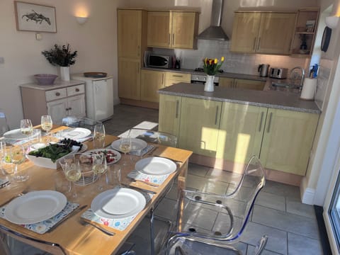 Image picker EFBD2486 8E4A 4EEE BEC0 95A13FA67104 7331 00000112F70BDD09