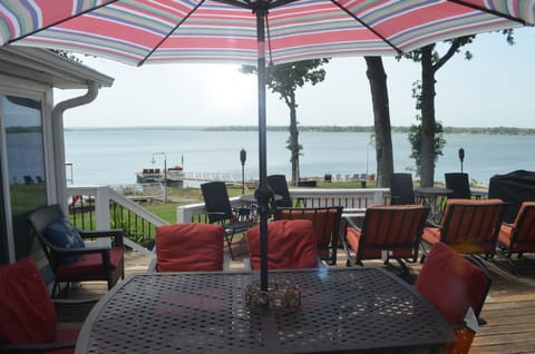 Kitchen views to Grand Lake facing Sailboat Bridge with lots of outdoor seating!