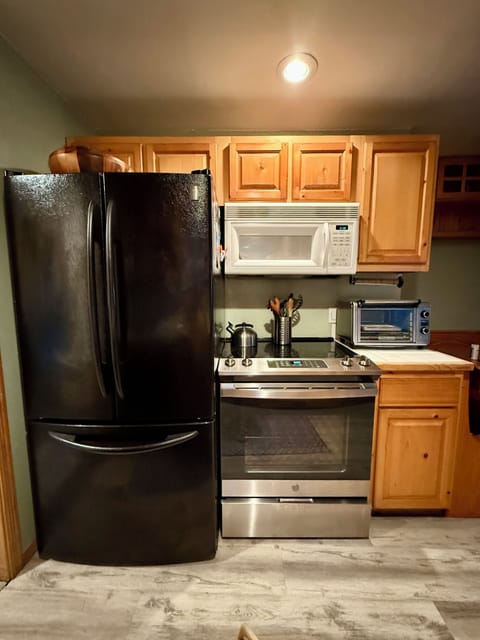 Main house kitchen. Modern appliances