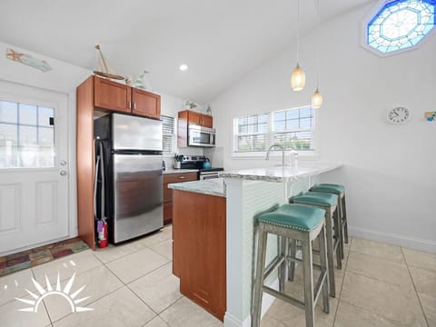 Updated full kitchen