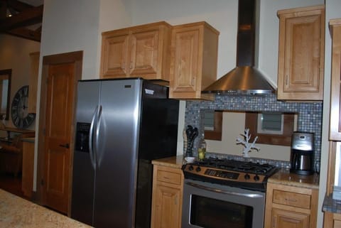 Kitchen oven/gas range and double refrigerator