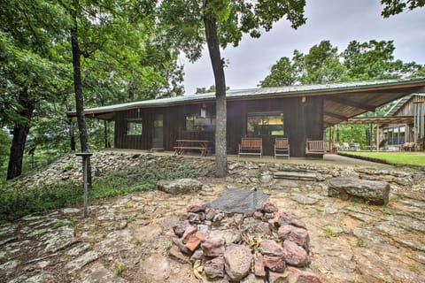 Cabin Exterior | Fire Pit