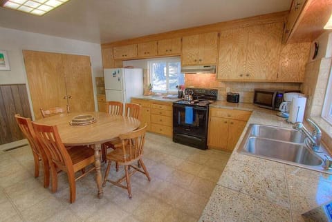 Professionally managed by Lake Tahoe Accommodations