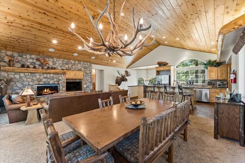 Top Level- Dining Area