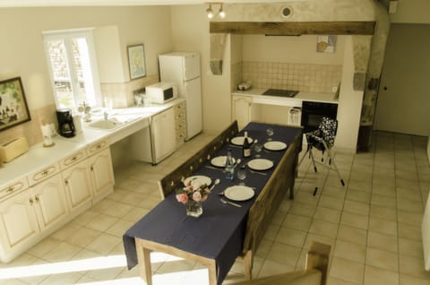 kitchen /dining area