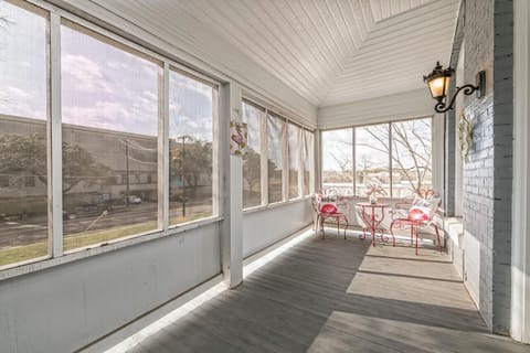 The Gold Room screened in porch