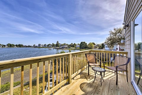 Portsmouth Vacation Rental | 2BR | 1BA | Stairs Required | 650 Sq Ft