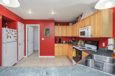 Large pantry, range qith microwave, plenty of counterspace