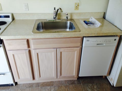 New sink, cabinet and dishwasher added May 2015