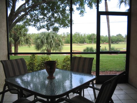 Lanai is so peaceful, just walk onto Carlin Park and cross the park to the beach