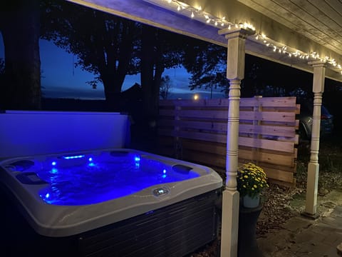 Private hot tub