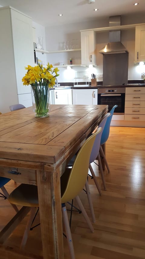 Open plan kitchen dining room