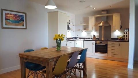 Open plan kitchen and dining room.