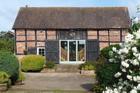 Frog Mill Barn
