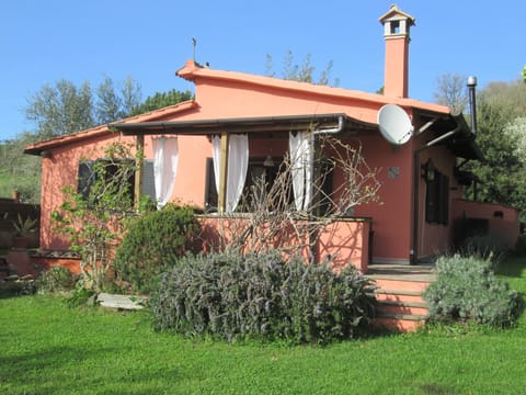 Casa Bella Vista Country Lake House with views of Lago Di Bracciano