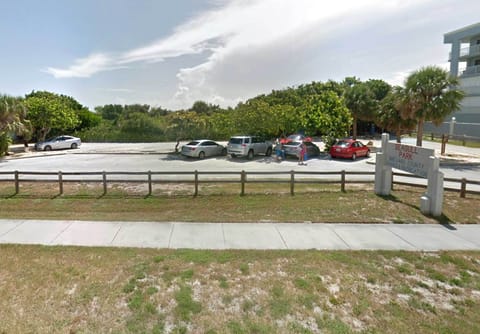 Seagull Park is the closest beach access to the house. 0.4miles,  7 min walk