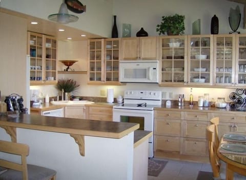 'Decor' Kitchen view from living room.