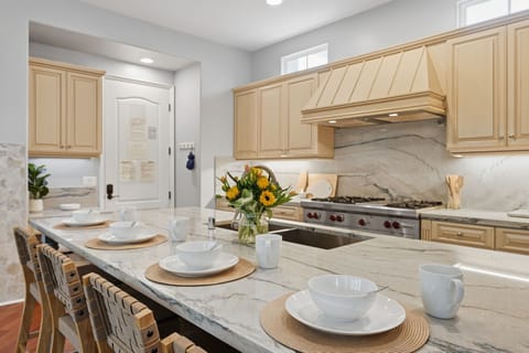 Kitchen island sitting
