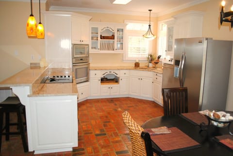 Nice updated kitchen with new appliances!