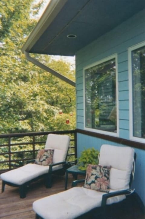 ...plenty of room to relax and enjoy the views.