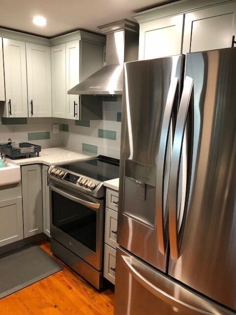 Right kitchen - renovated 2022.