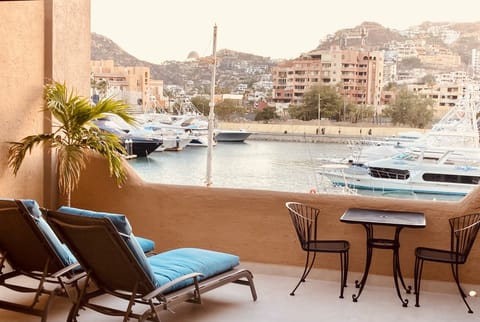 Front Row viewing of the Cabo San Lucas Marina from your lounge chairs.