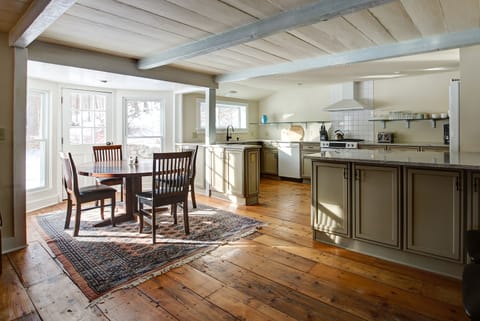 Diningroom and Kitchen