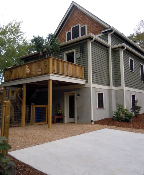 Off street parking and apartment entrance