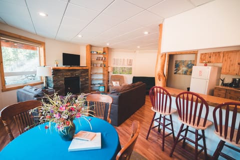 Open circular great room and kitchen area provides memorable family time