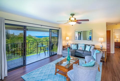 Open Floor Plan with Distant Ocean Vista View and Jungle Valley View