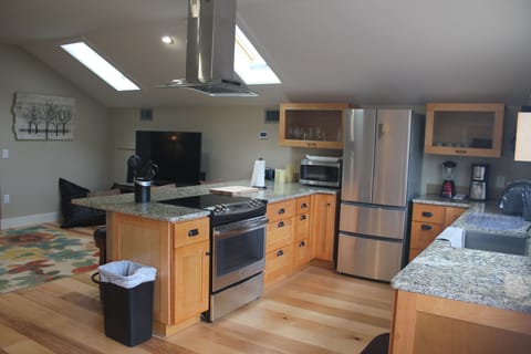 A kitchen that is ready for cooking!