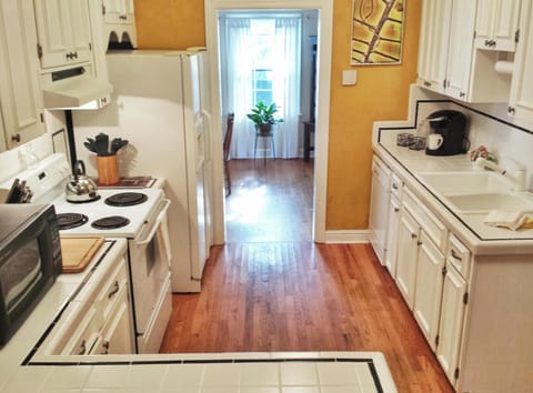 Kitchen includes everything you need to prepare a home cooked meal! 