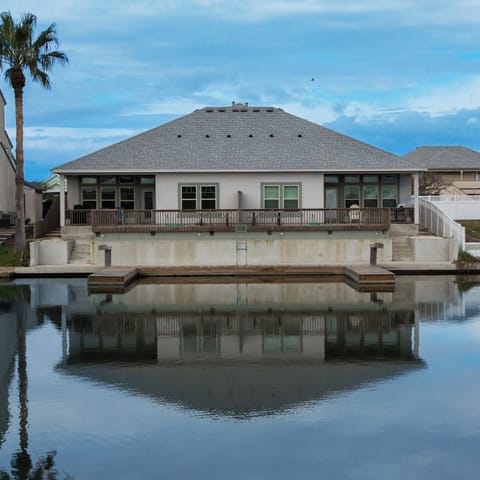 Waterfront one-story retreat with boat dock and kayaks!