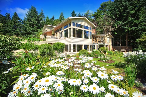 The beauty of Whidbey Island - experience it here!