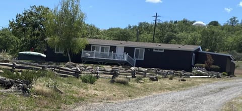 2150-Cattle View Ranch House
