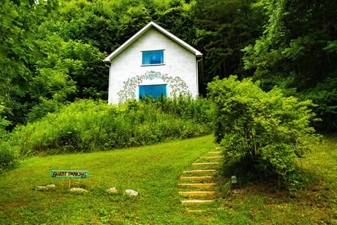 Welcome to the Clearfield Cottage! If you love beauty inside & out you're here!!