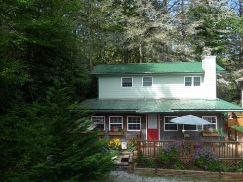 Beautiful Cottage in the Mountains